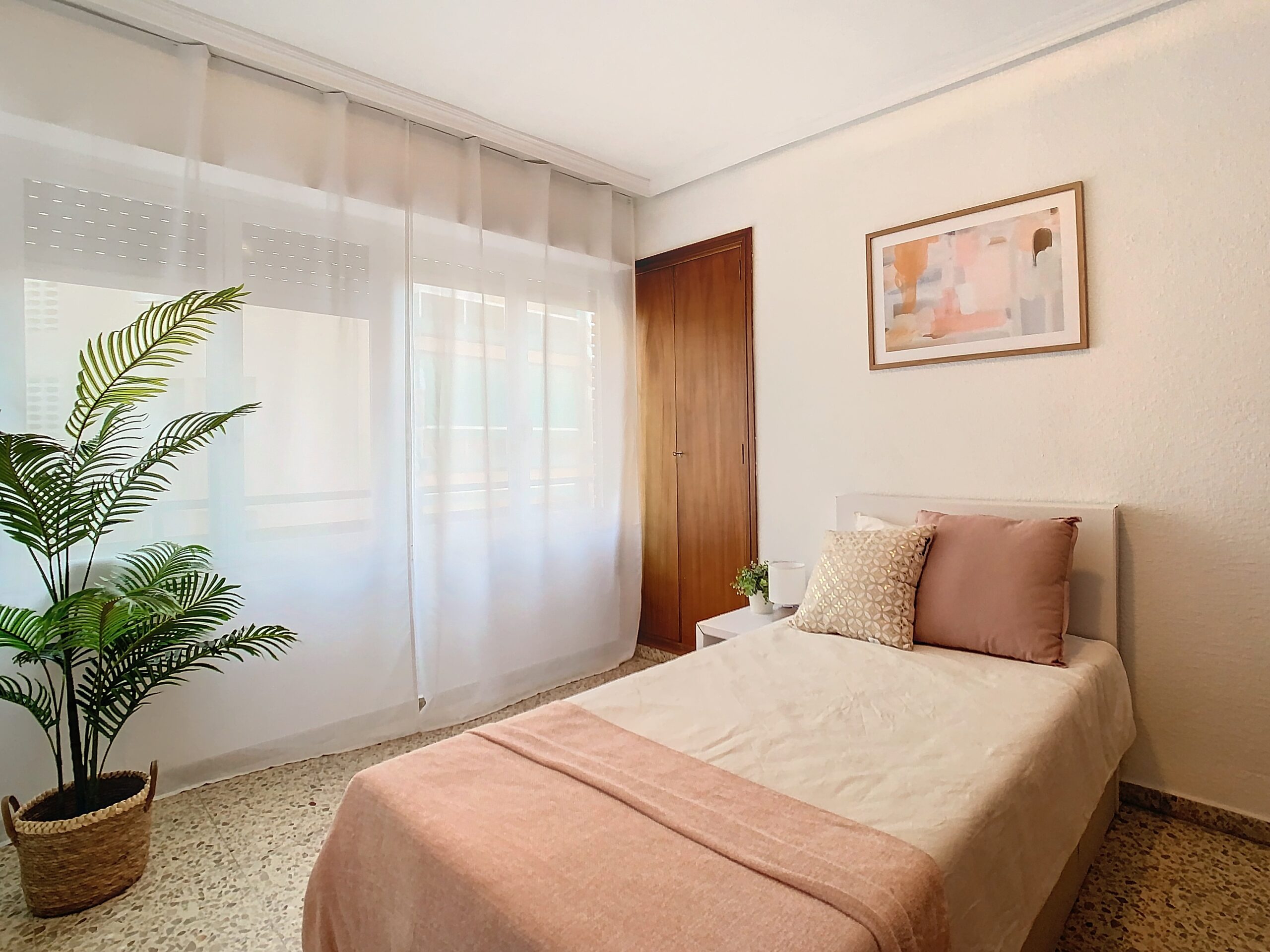 Home Staging Casamayor en habitación de vivienda Alicante
