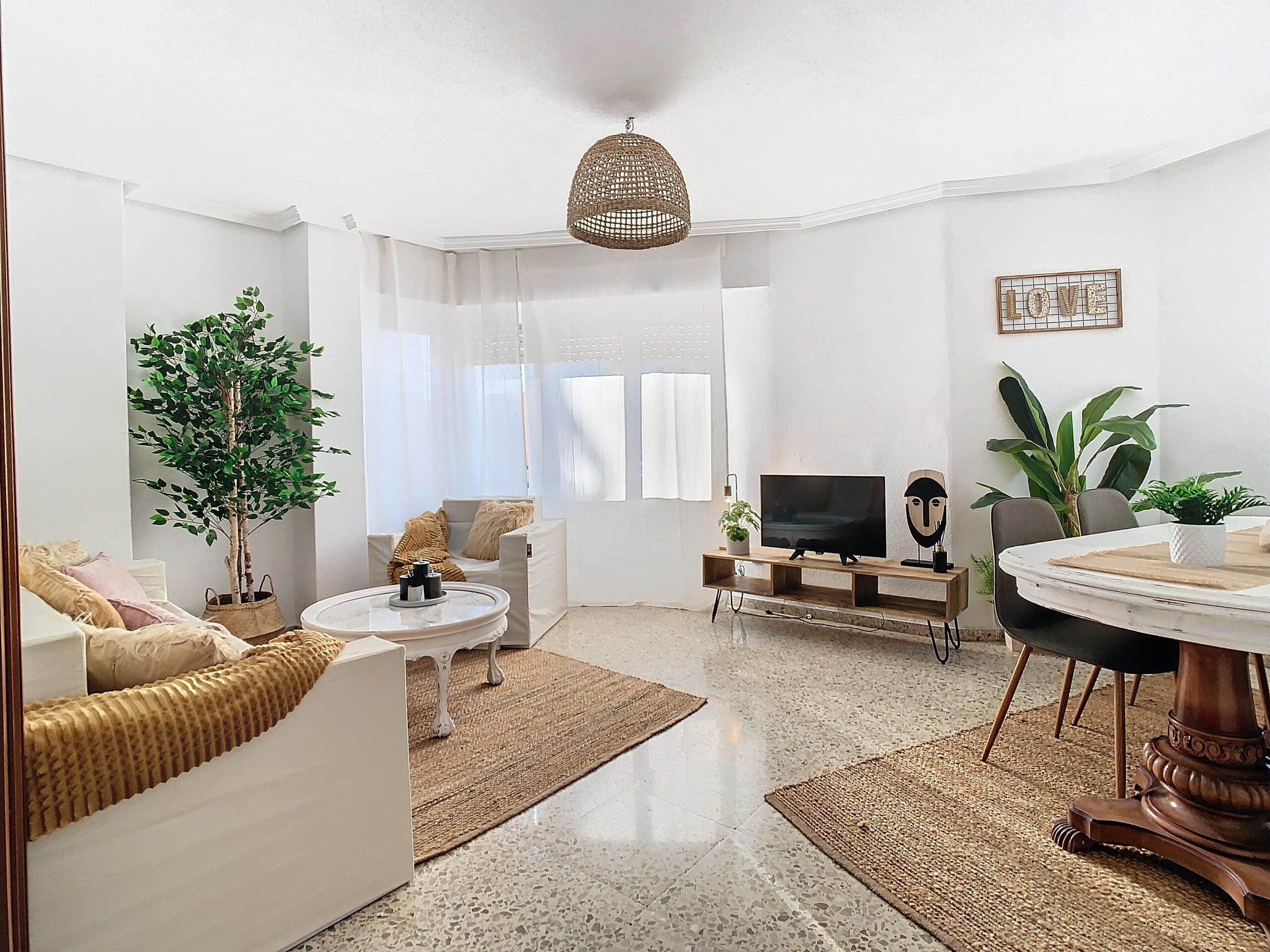 Home Staging Casamayor en salon de vivienda Alicante
